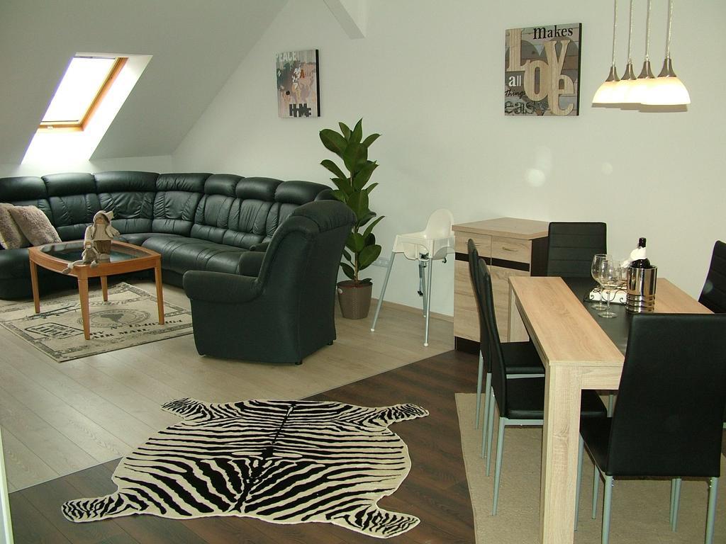Korzó Apartman Kőszeg Habitación foto