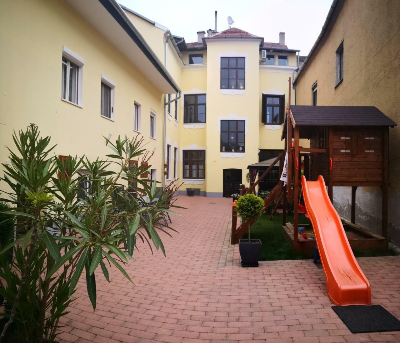 Korzó Apartman Kőszeg Exterior foto