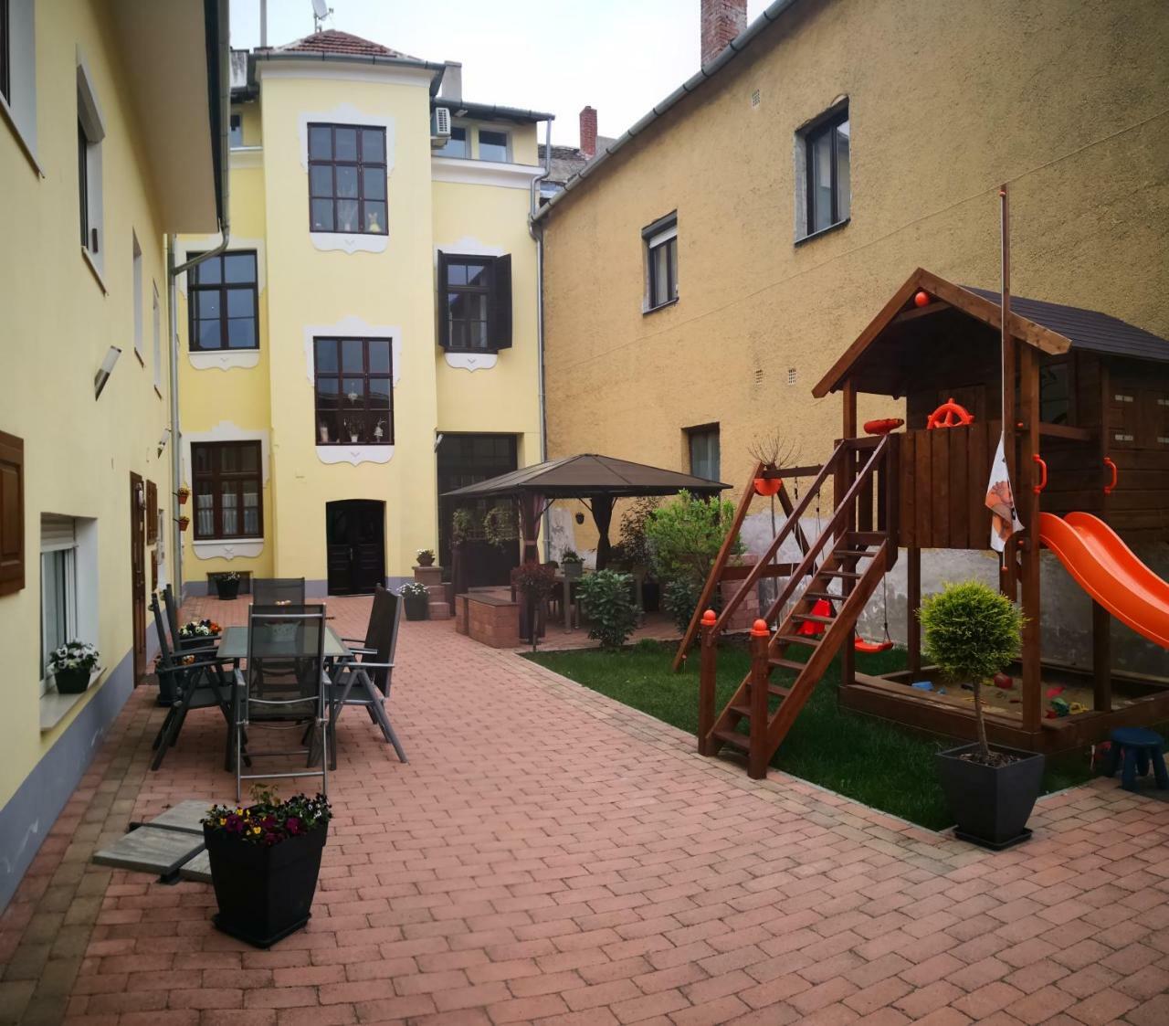 Korzó Apartman Kőszeg Exterior foto